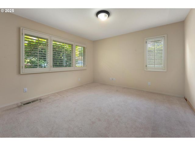 7712 Sw GREEN VALLEY Ter, Portland, OR 97225