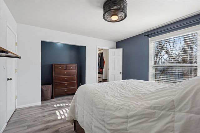 1137 Crimson Court, Naperville, IL 60564