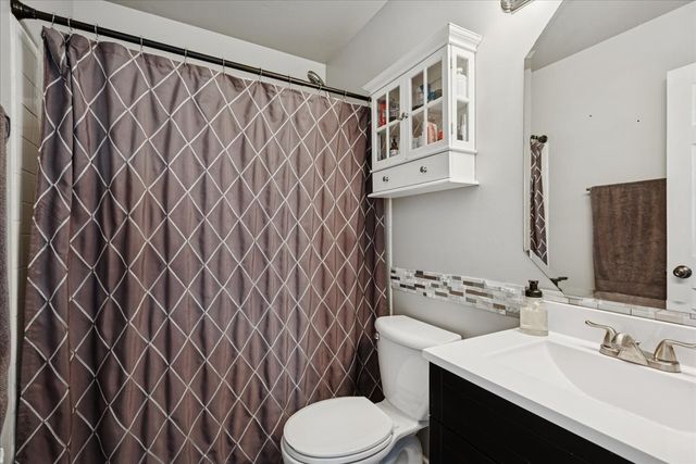 1137 Crimson Court, Naperville, IL 60564