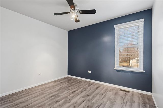 1137 Crimson Court, Naperville, IL 60564