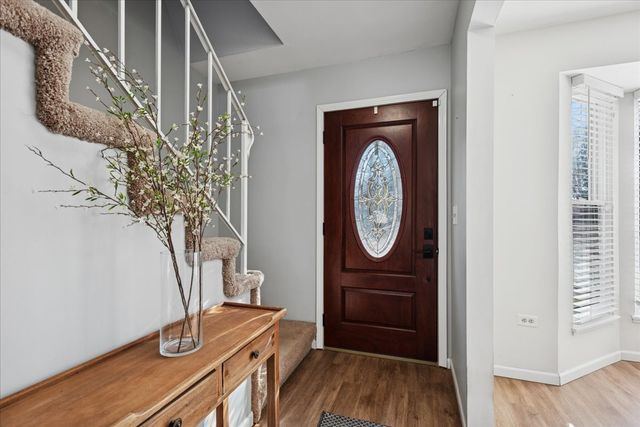 1137 Crimson Court, Naperville, IL 60564