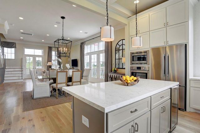 210 Morningside Park Street, Houston, TX 77024