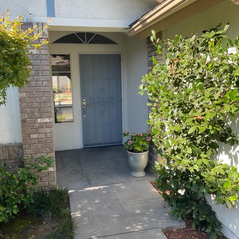 2270 Dawson Cove Lane S, Clovis, CA 93611