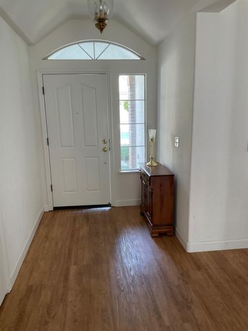 2270 Dawson Cove Lane S, Clovis, CA 93611