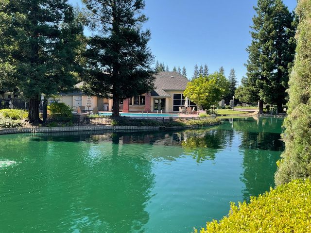 2270 Dawson Cove Lane S, Clovis, CA 93611