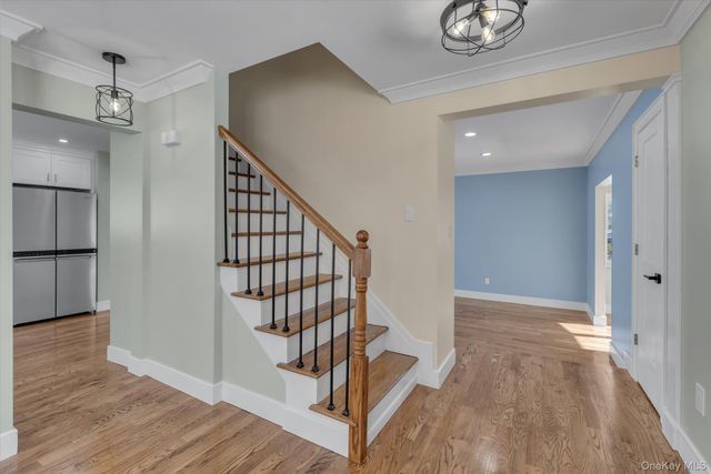 23 Catherwood Crescent, Melville, NY 11747