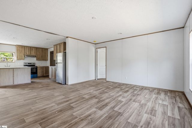 129 Ridgecrest Drive, Central, SC 29630