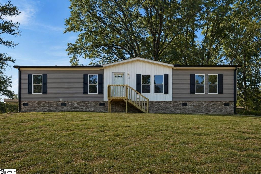 129 Ridgecrest Drive, Central, SC 29630