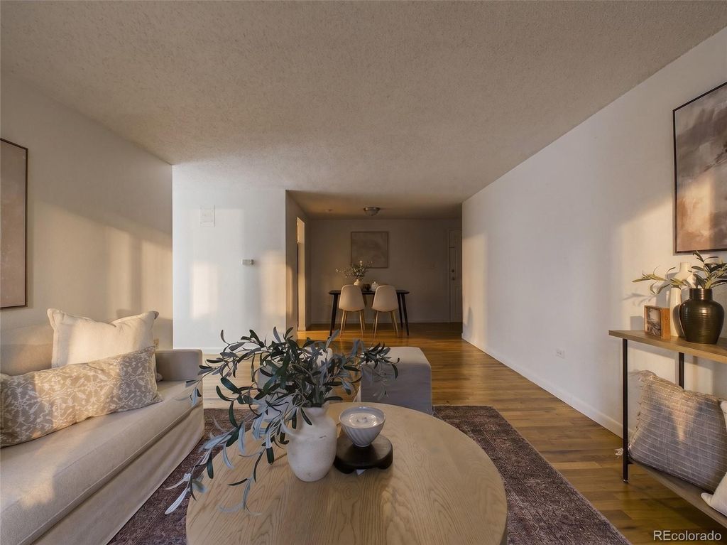 Image 6 of property listing at 830 E 11th Avenue 103, Denver, CO 80218