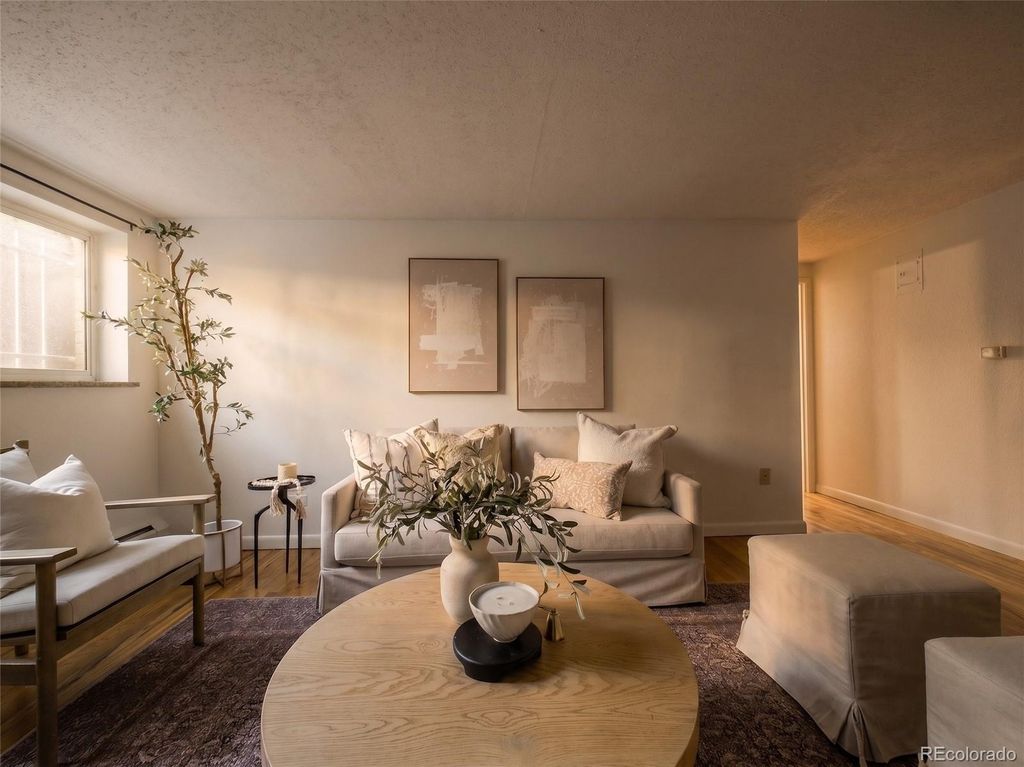 Image 8 of property listing at 830 E 11th Avenue 103, Denver, CO 80218