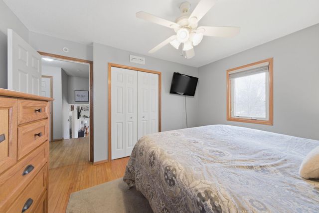 8226 Hillside Trail S, Cottage Grove, MN 55016