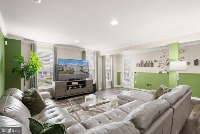 5 MONTAUK AVE, Fredericksburg, VA 22406