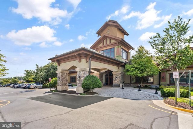 5 MONTAUK AVE, Fredericksburg, VA 22406