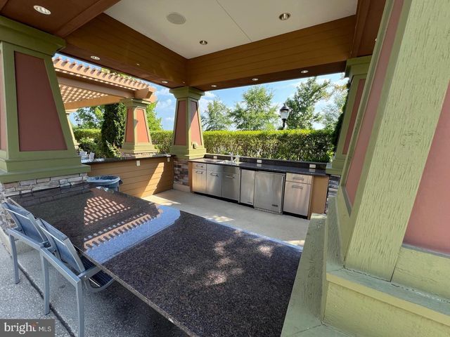 5 MONTAUK AVE, Fredericksburg, VA 22406