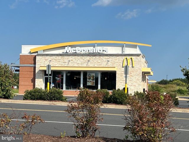 5 MONTAUK AVE, Fredericksburg, VA 22406