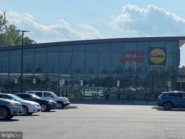 5 MONTAUK AVE, Fredericksburg, VA 22406