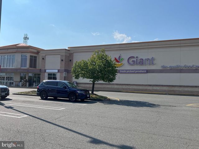 5 MONTAUK AVE, Fredericksburg, VA 22406