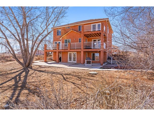 25 Tierra Casa Dr, Pueblo, CO 81005