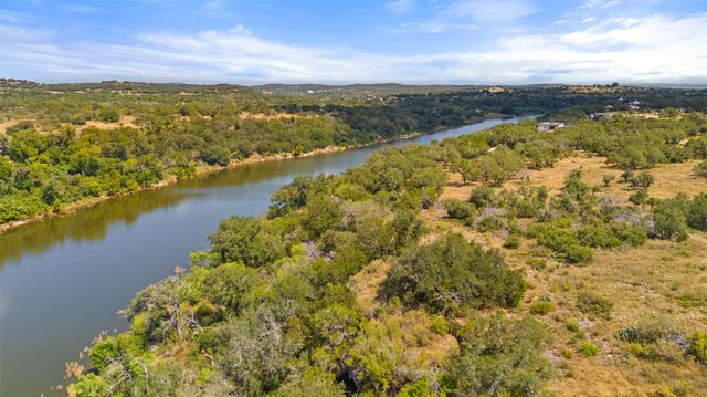 10 Pedernales Canyon TRL, Spicewood, TX 78669