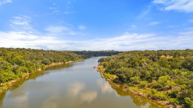 10 Pedernales Canyon TRL, Spicewood, TX 78669