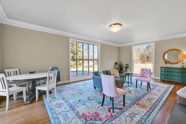 705 W Bradley ROAD, River Hills, WI 53217