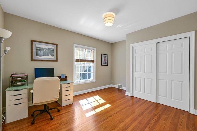 705 W Bradley ROAD, River Hills, WI 53217