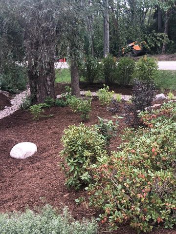 705 W Bradley ROAD, River Hills, WI 53217