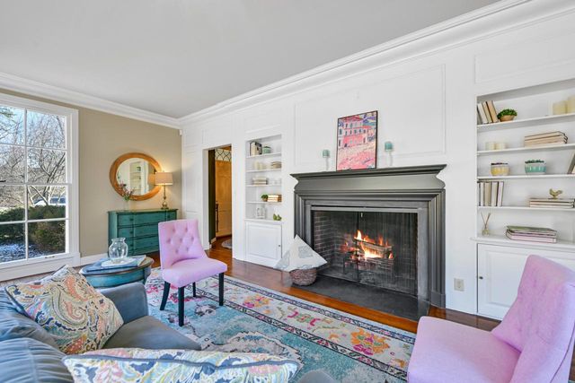 705 W Bradley ROAD, River Hills, WI 53217