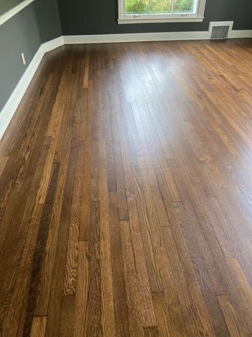 705 W Bradley ROAD, River Hills, WI 53217