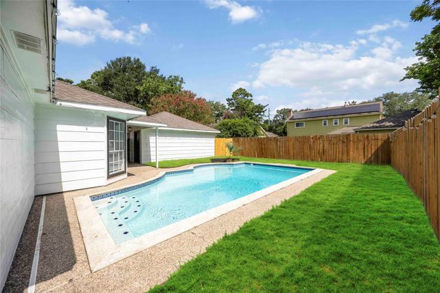 5511 Green Timbers Drive, Humble, TX 77346