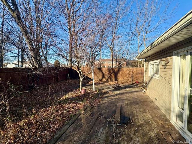 11 Tell Avenue, Deer Park, NY 11729