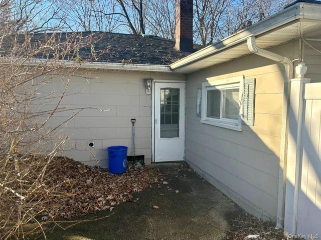 11 Tell Avenue, Deer Park, NY 11729