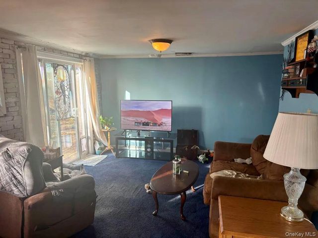 11 Tell Avenue, Deer Park, NY 11729