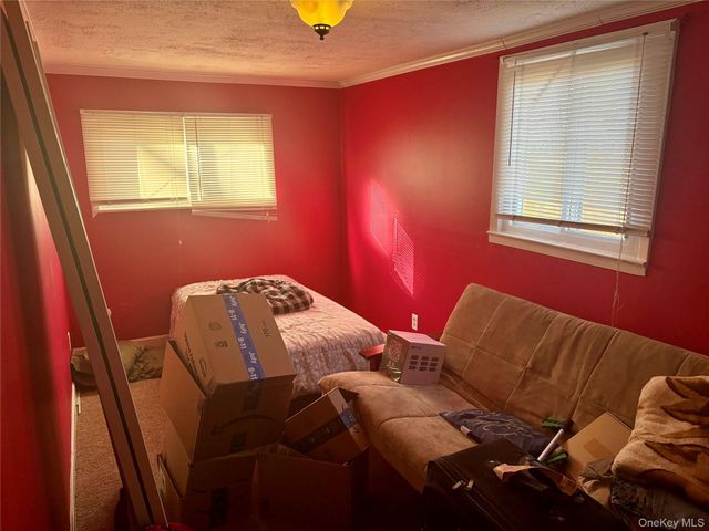 11 Tell Avenue, Deer Park, NY 11729