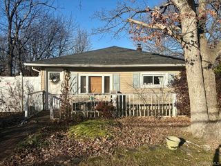 11 Tell Avenue, Deer Park, NY 11729