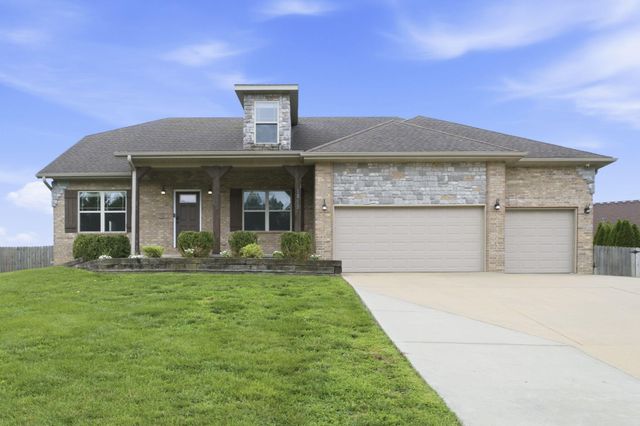 1813 N 7th Avenue, Ozark, MO 65721