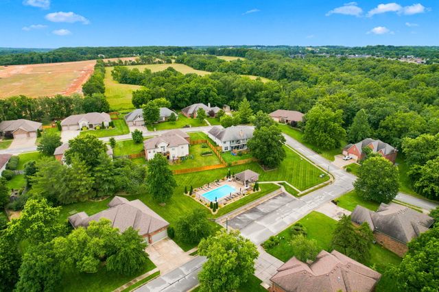 1813 N 7th Avenue, Ozark, MO 65721