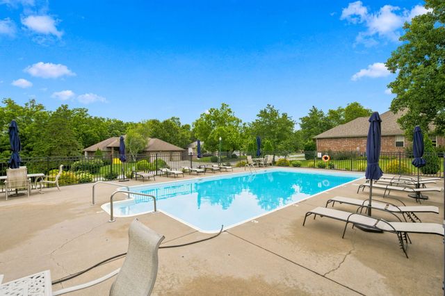 1813 N 7th Avenue, Ozark, MO 65721