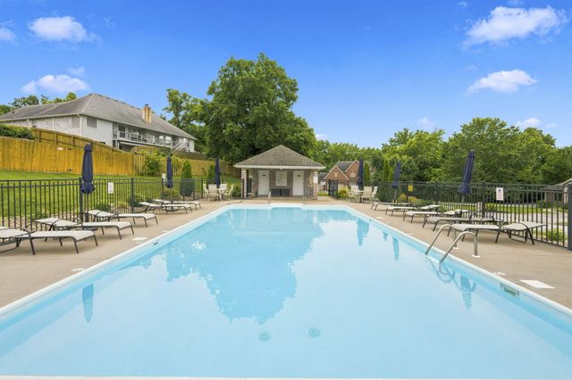 1813 N 7th Avenue, Ozark, MO 65721