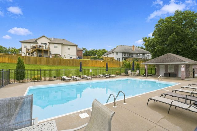 1813 N 7th Avenue, Ozark, MO 65721
