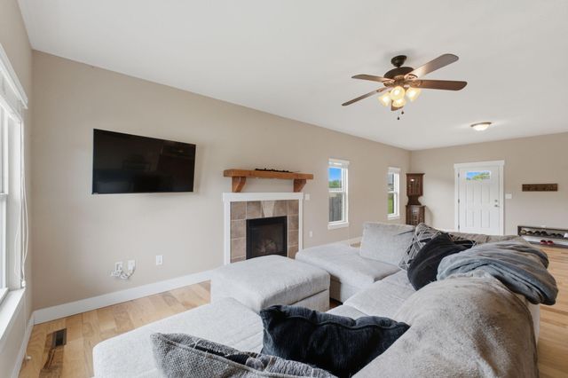 1813 N 7th Avenue, Ozark, MO 65721