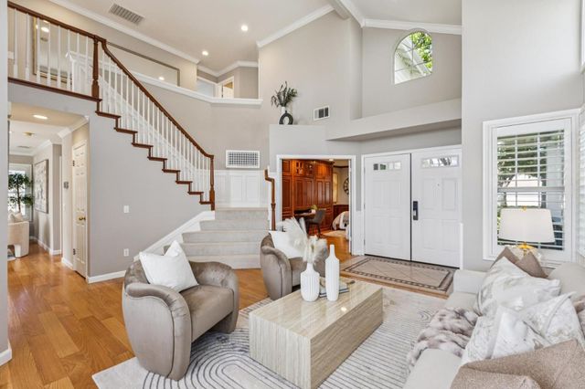 392 Saint Martin Drive, Redwood Shores, CA 94065