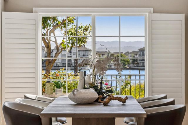 392 Saint Martin Drive, Redwood Shores, CA 94065