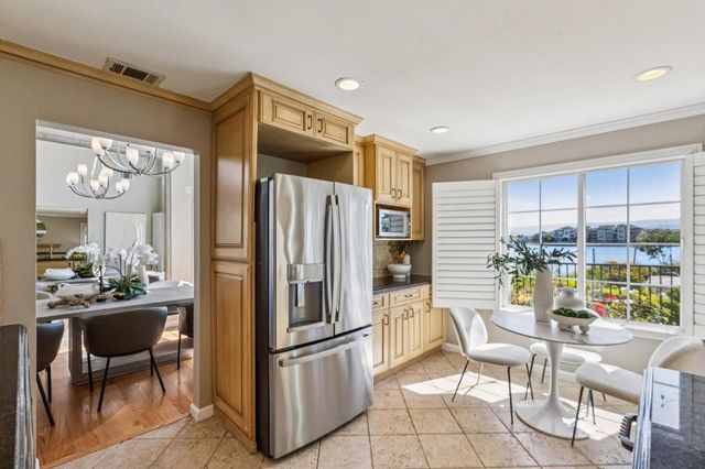 392 Saint Martin Drive, Redwood Shores, CA 94065