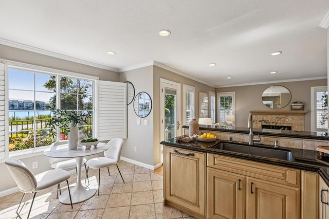 392 Saint Martin Drive, Redwood Shores, CA 94065