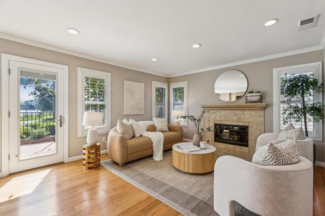 392 Saint Martin Drive, Redwood Shores, CA 94065