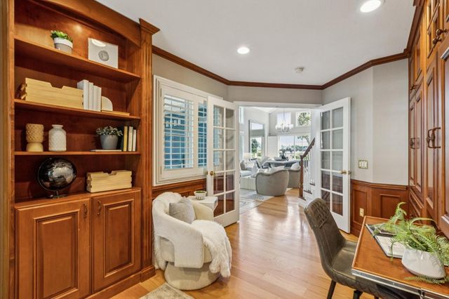 392 Saint Martin Drive, Redwood Shores, CA 94065