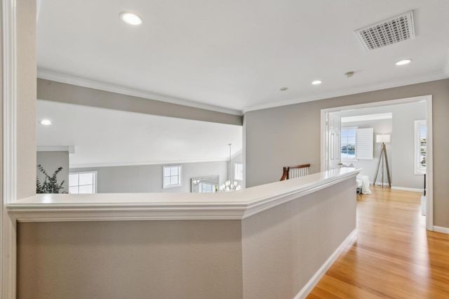 392 Saint Martin Drive, Redwood Shores, CA 94065