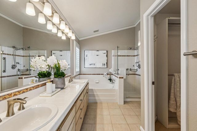 392 Saint Martin Drive, Redwood Shores, CA 94065