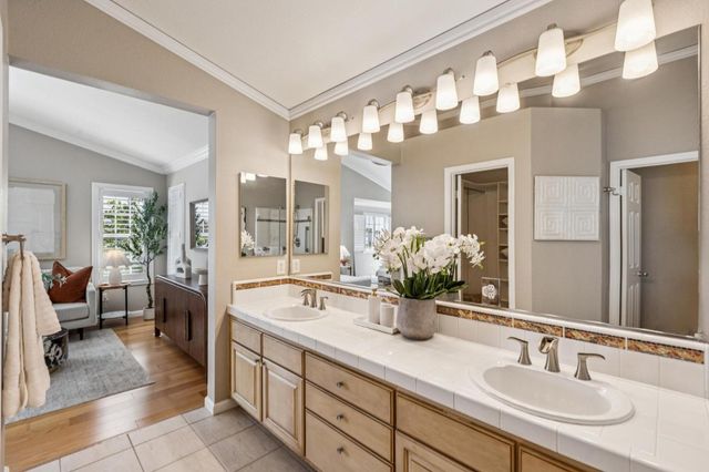 392 Saint Martin Drive, Redwood Shores, CA 94065